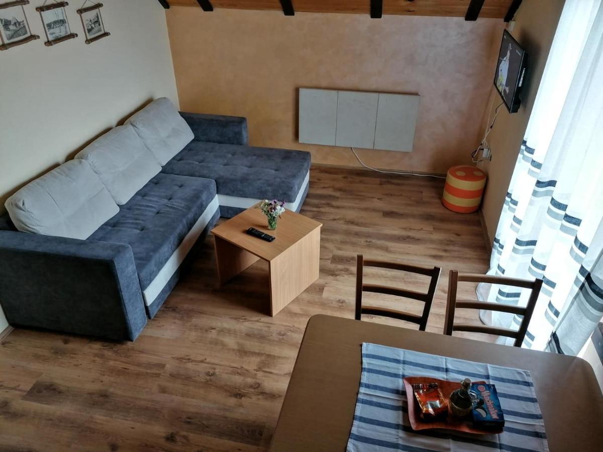 Apartment Tarski Konaci Mitrovac Exterior photo