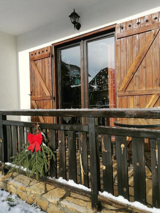 Apartment Tarski Konaci Mitrovac Exterior photo