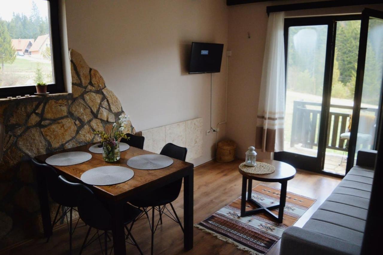 Apartment Tarski Konaci Mitrovac Exterior photo